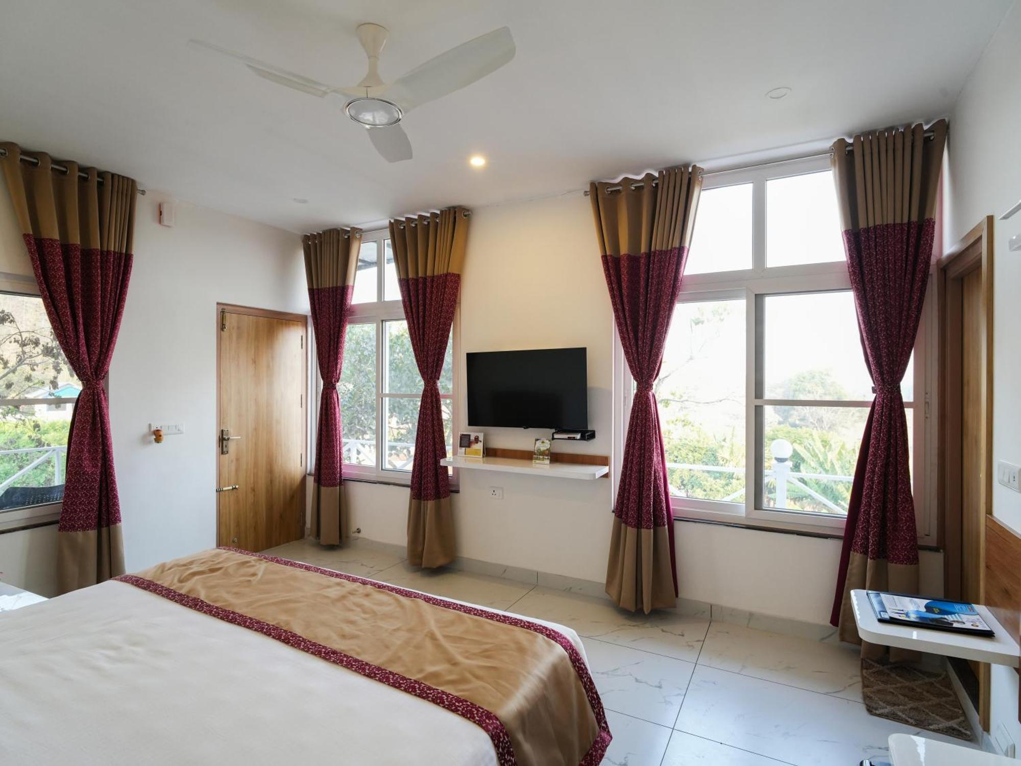 Hotel Mgm Whispering Wind'S Yelagiri Exterior foto