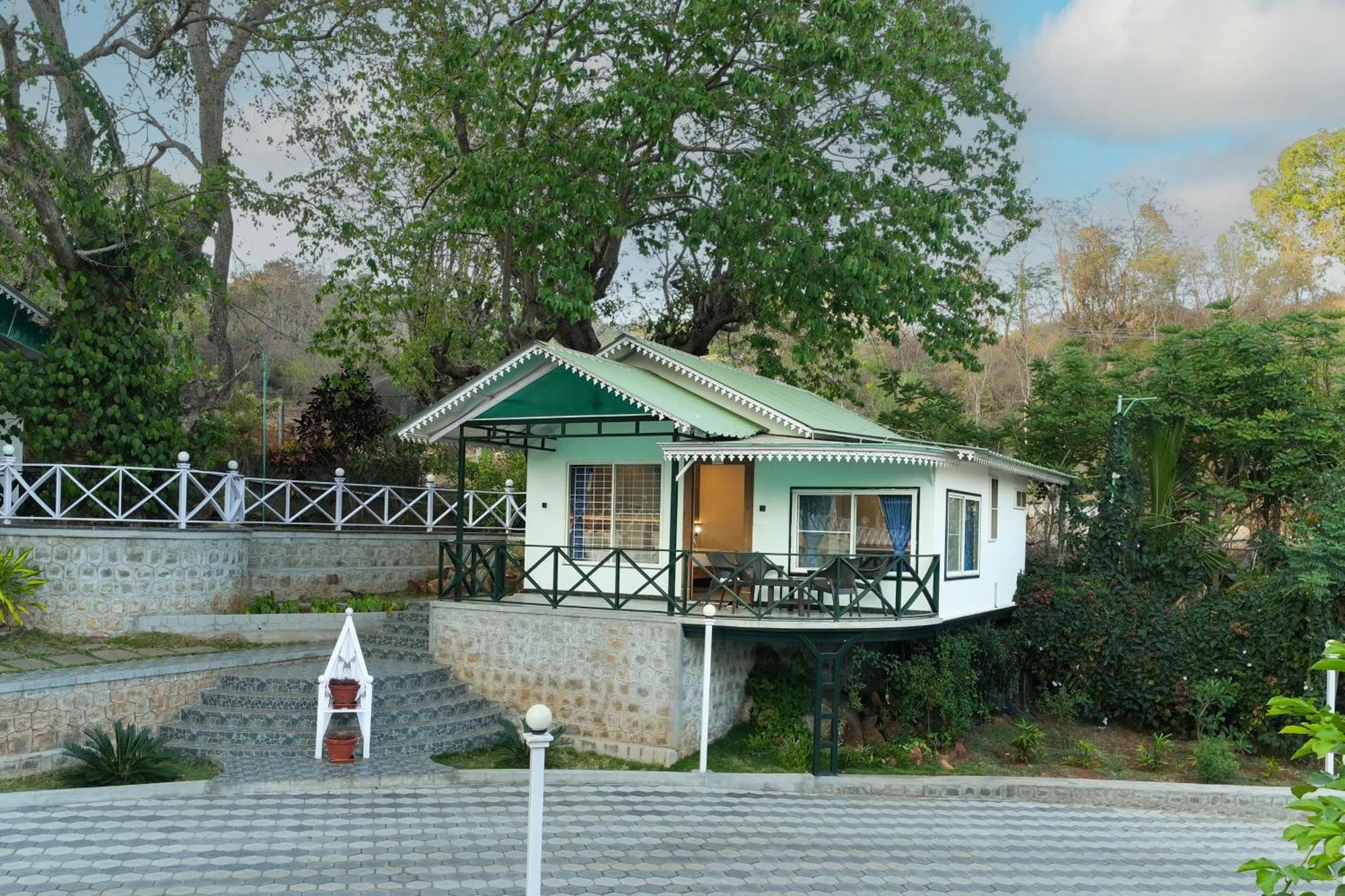 Hotel Mgm Whispering Wind'S Yelagiri Exterior foto